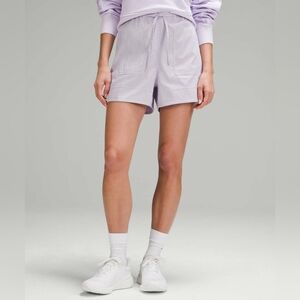 Lululemon Cotton Blend Poplin High-Rise Short 4" *Lilac Ether Size Small